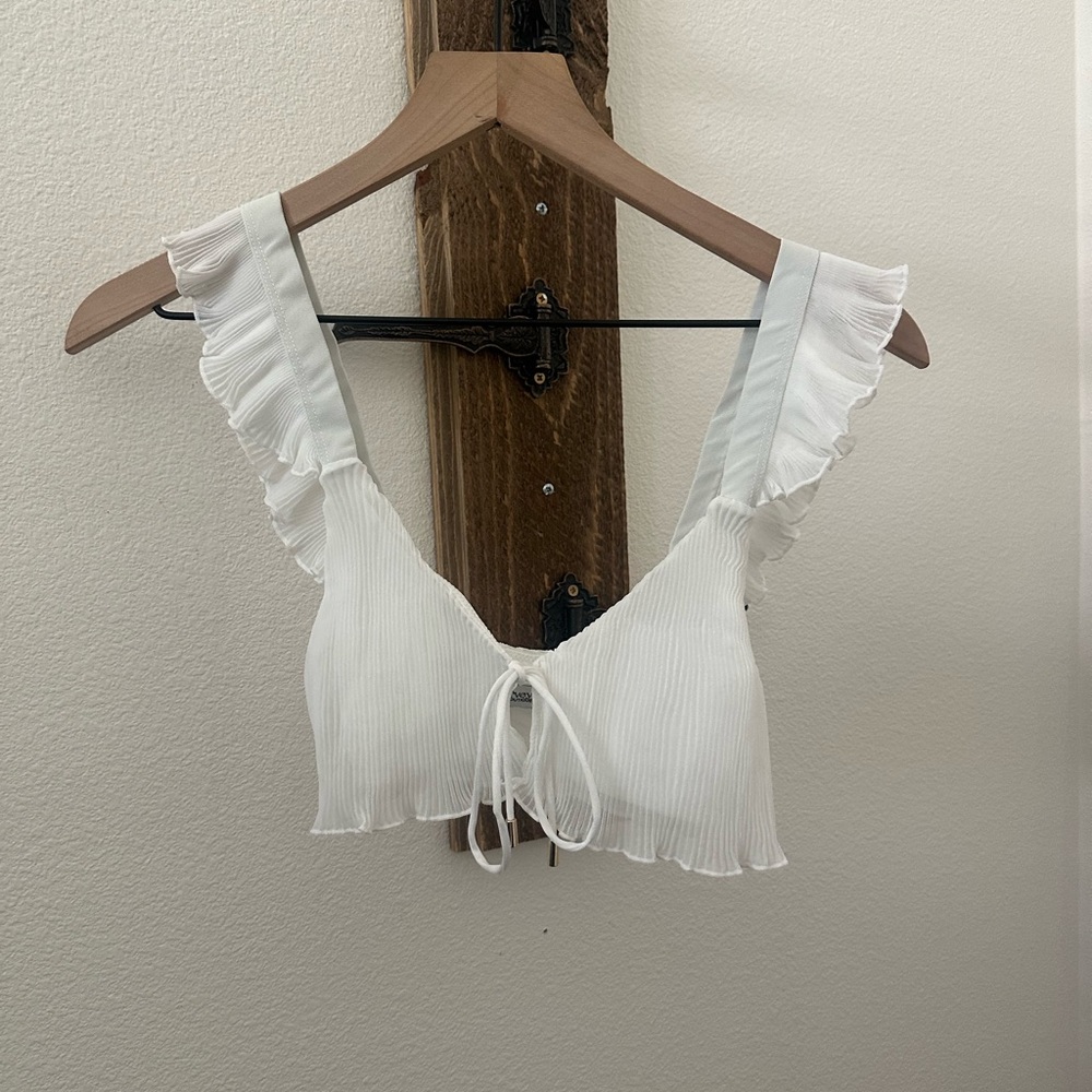 Beginning Boutique Ruffled Sleeves + Texturized Front-Tie Crop Top Metal Aglets - Picture 5 of 8